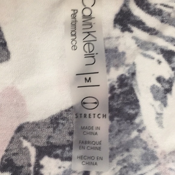 Medium size Calvin Klein Hoodie - Picture 4 of 4